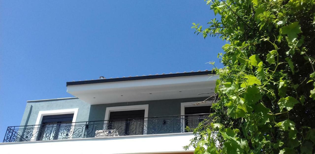 Pela Veranda Exquisite Suites Néosz Marmarász Kültér fotó