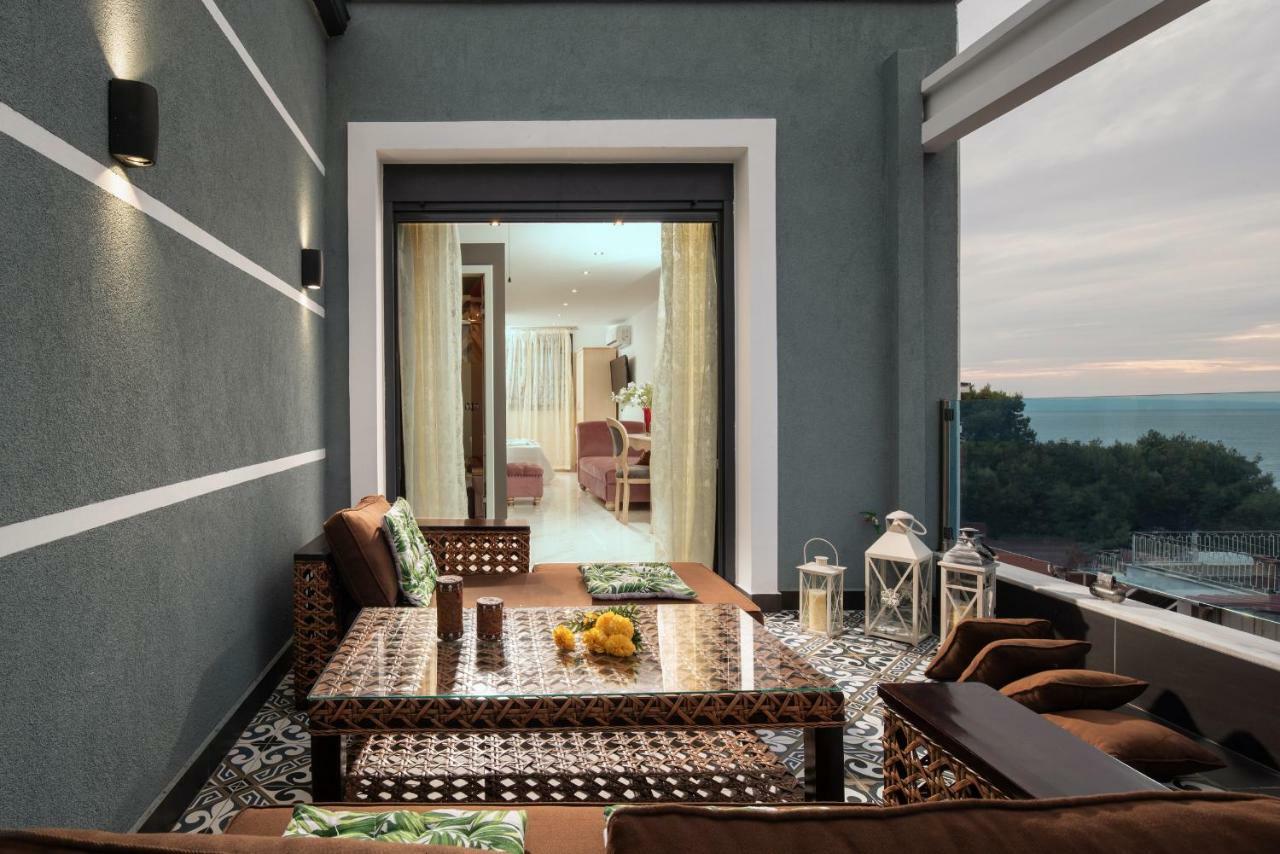 Pela Veranda Exquisite Suites Néosz Marmarász Kültér fotó