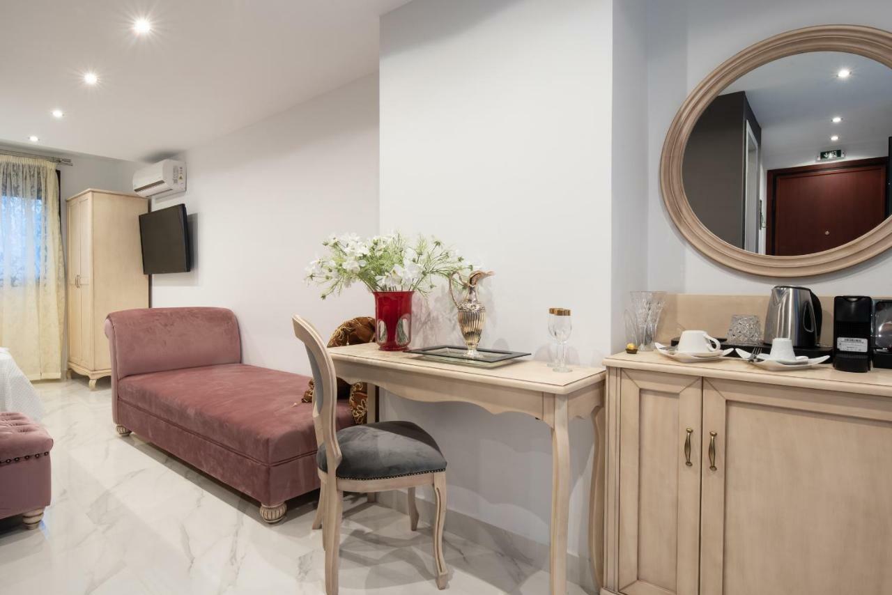 Pela Veranda Exquisite Suites Néosz Marmarász Kültér fotó